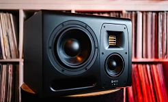 HEDD is expanding the A-CORE line with the new TYPE 20 A-CORE analog monitor